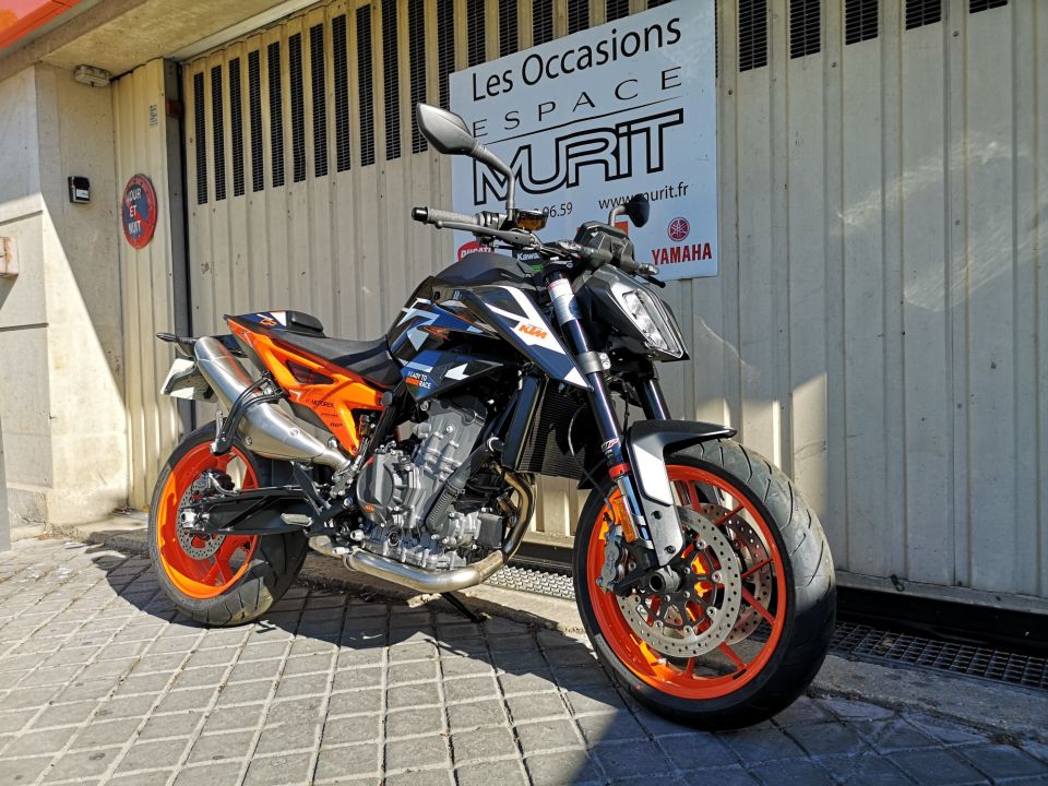 KTM 890 DUKE GP 16