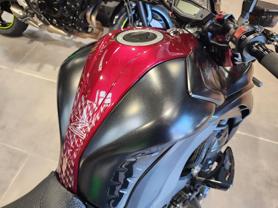 KAWASAKI Z 1000 15