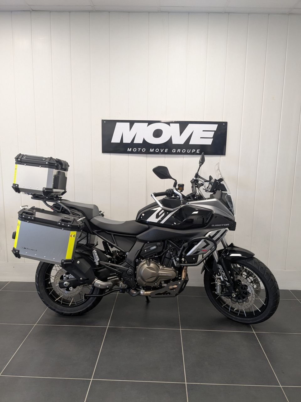 QJ MOTOR SRT 600 SX Touring 0