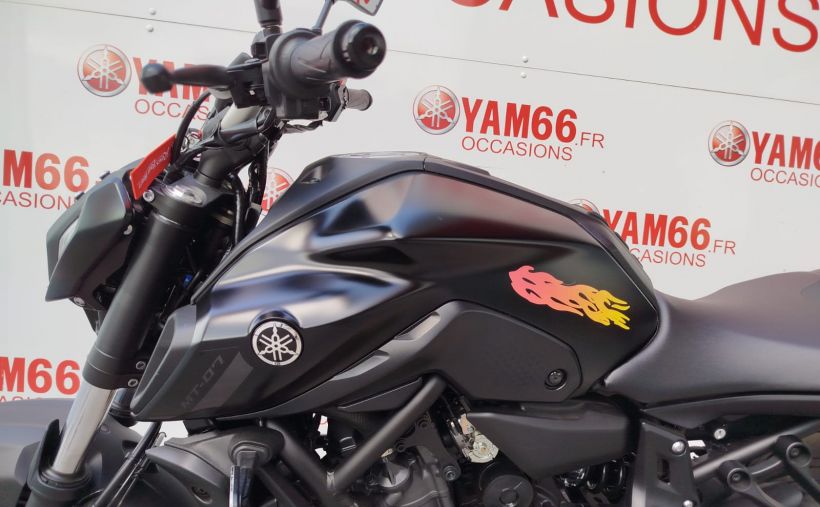 YAMAHA MT-07 (47.5CV) 9