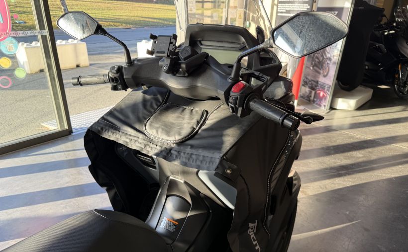 YAMAHA TRICITY 300 1