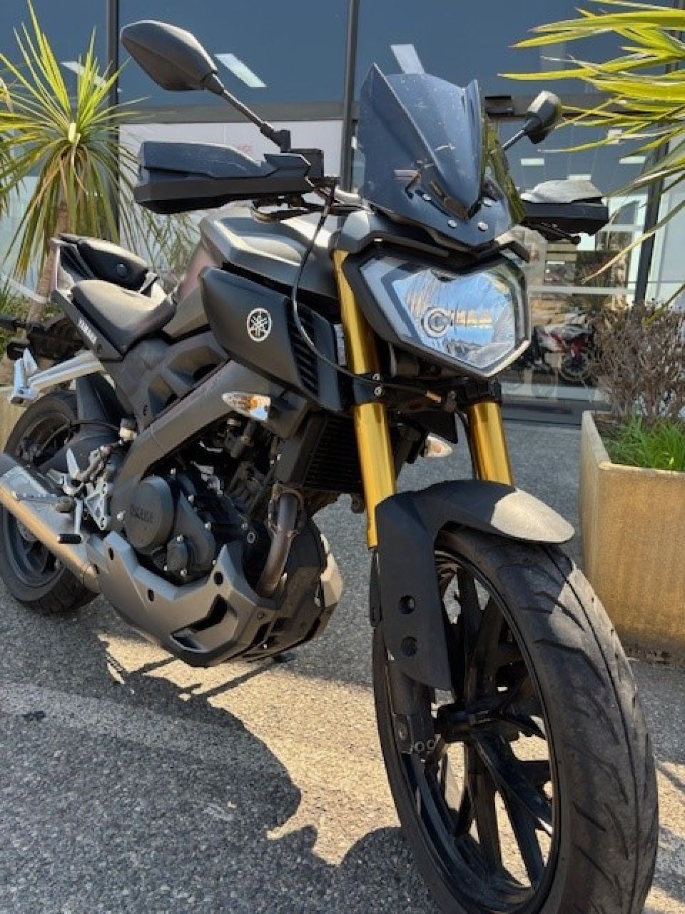 YAMAHA MT-125 1