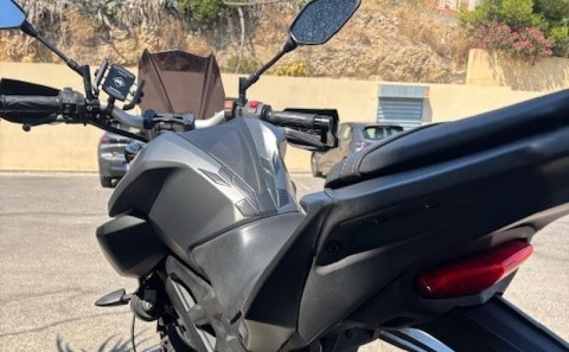 YAMAHA MT-125 2