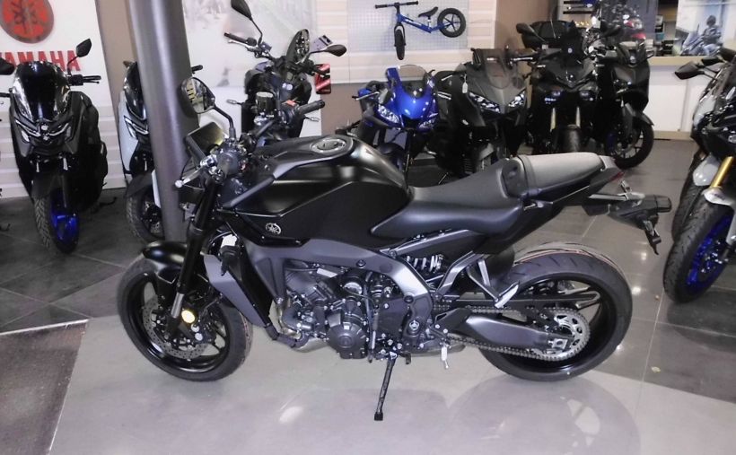 YAMAHA MT-09 0