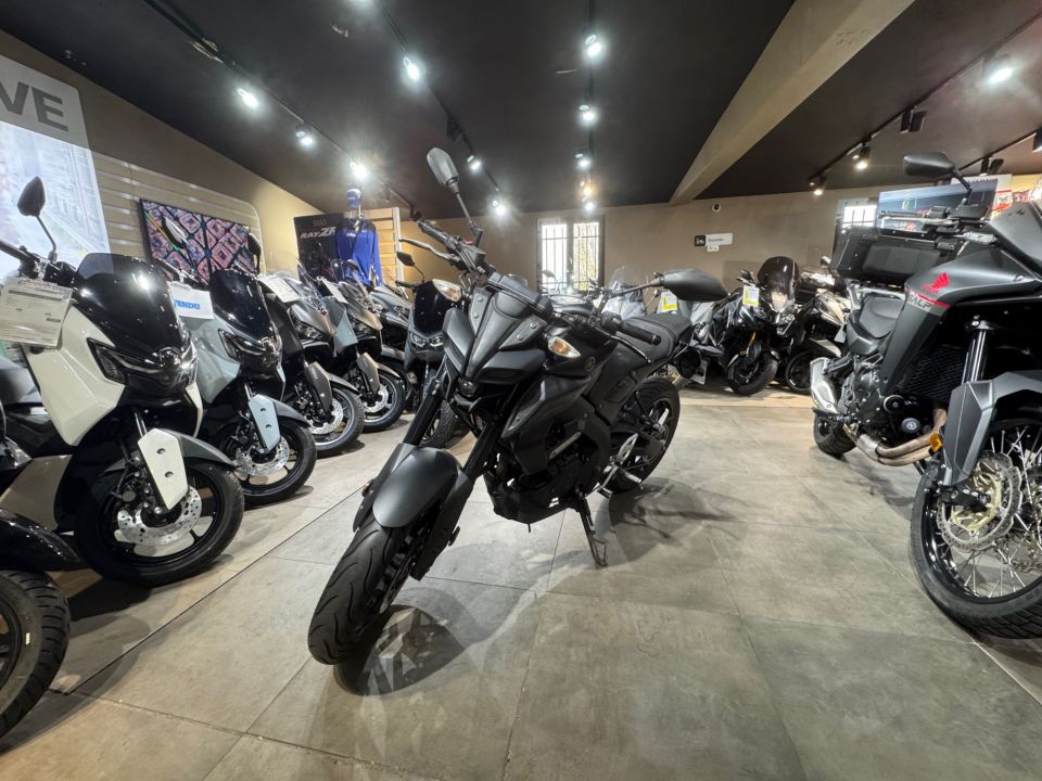 YAMAHA MT-125 ABS 0