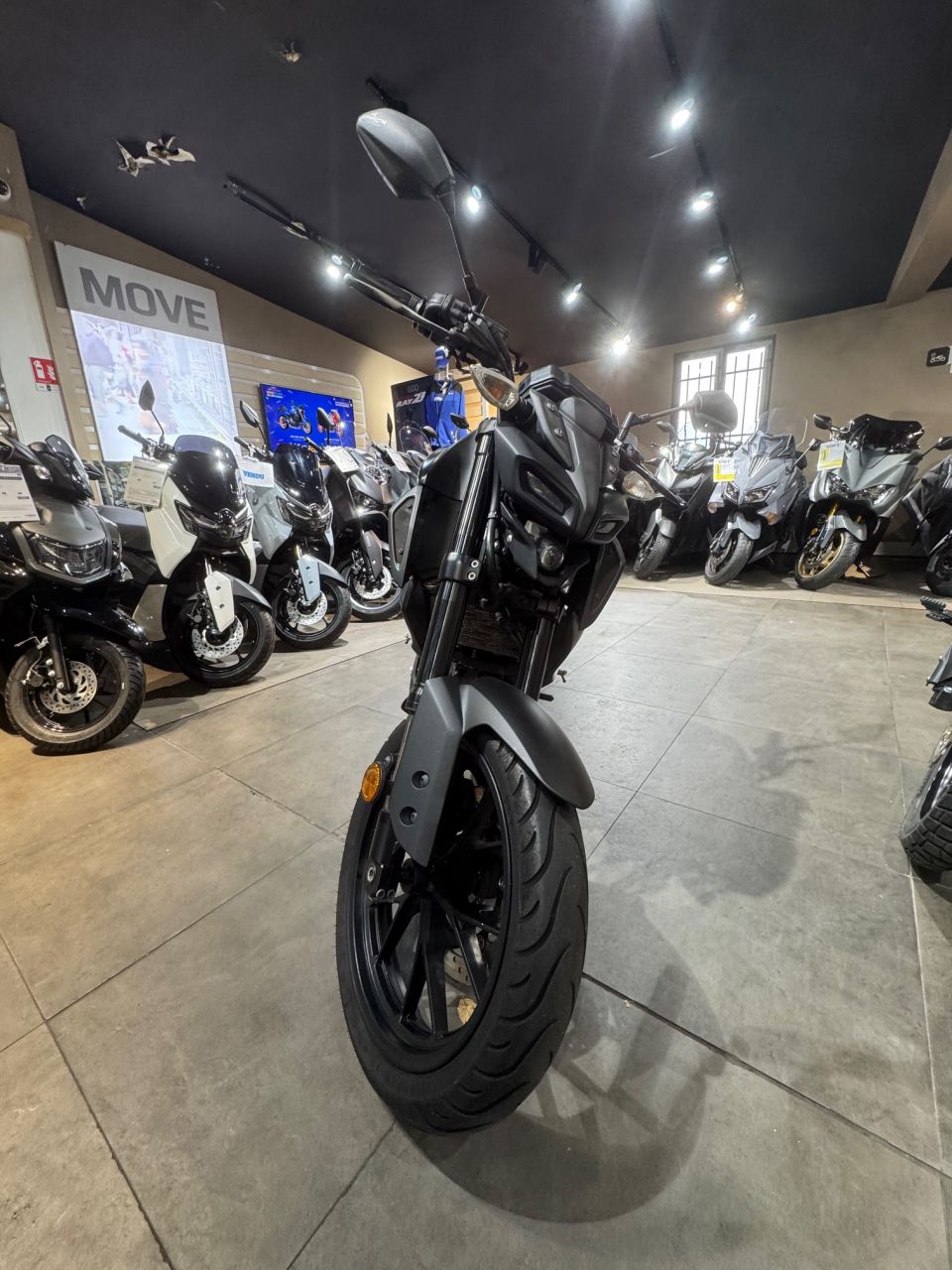 YAMAHA MT-125 ABS 1