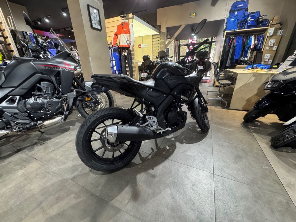 YAMAHA MT-125 ABS 4