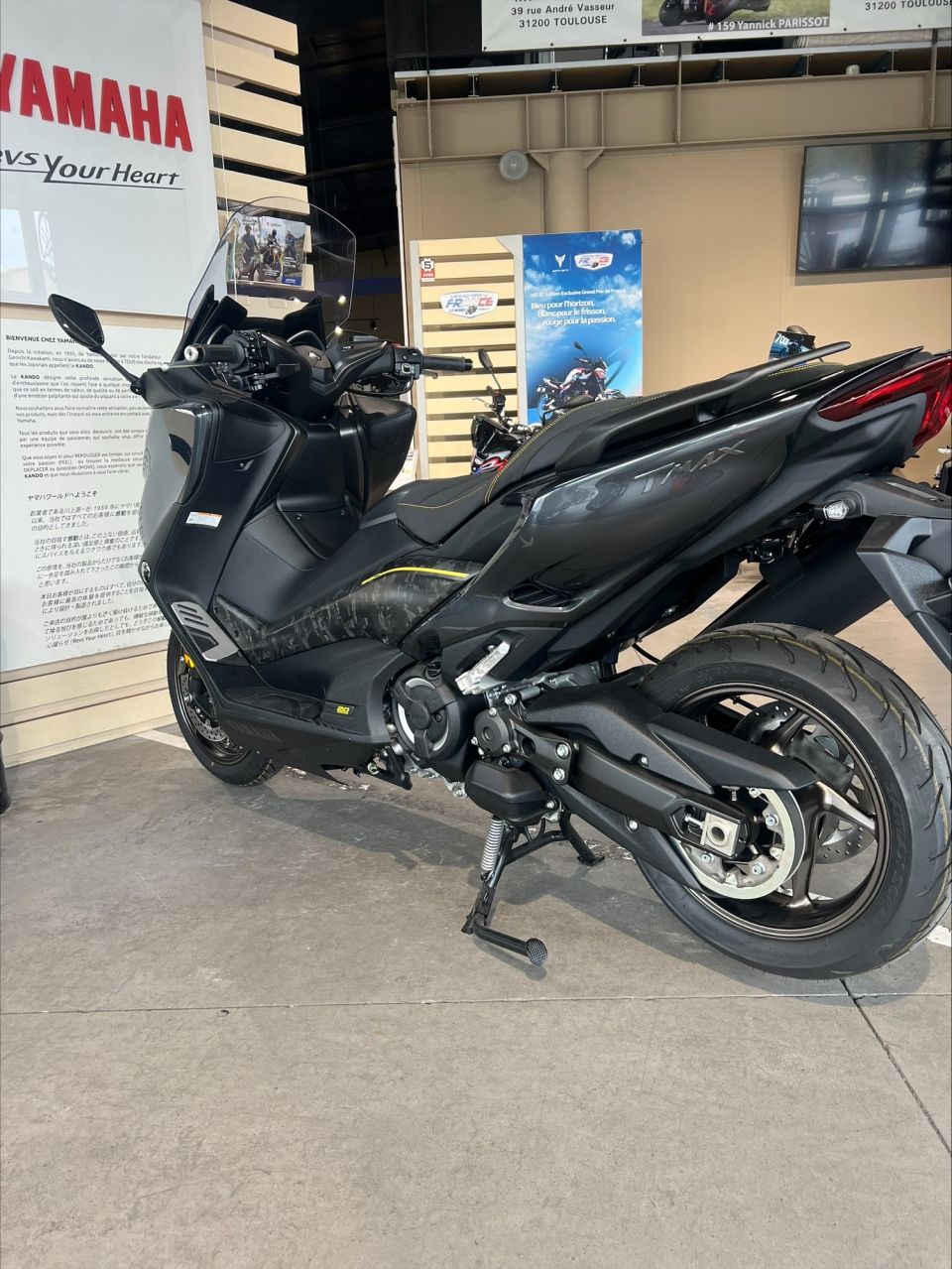 YAMAHA XP T-MAX 560 TECH MAX 9
