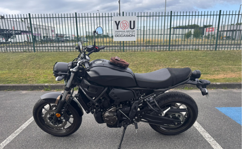 YAMAHA XSR 700 1