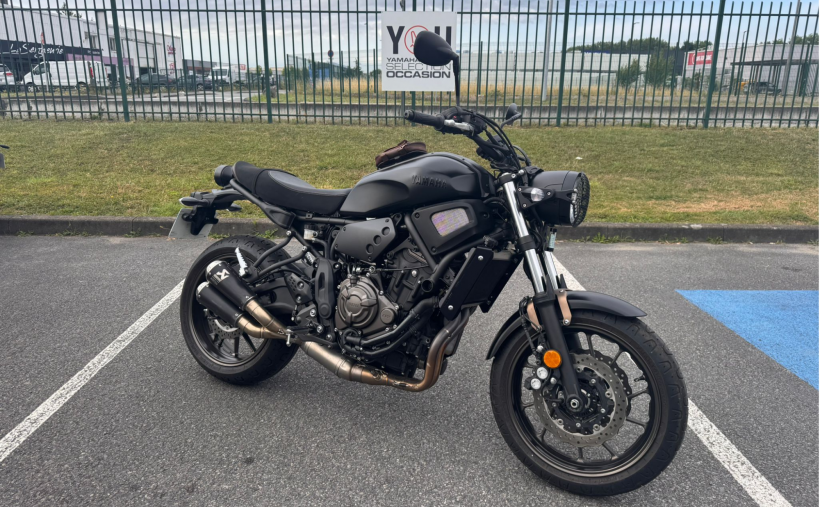 YAMAHA XSR 700 2