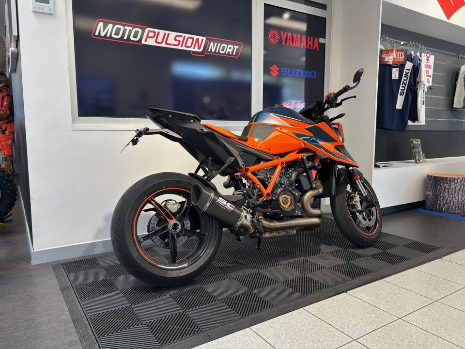 KTM 1290 SUPER DUKE R 6
