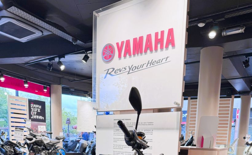 YAMAHA MT-09  Y-AMT 1