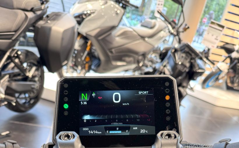 YAMAHA MT-09  Y-AMT 7