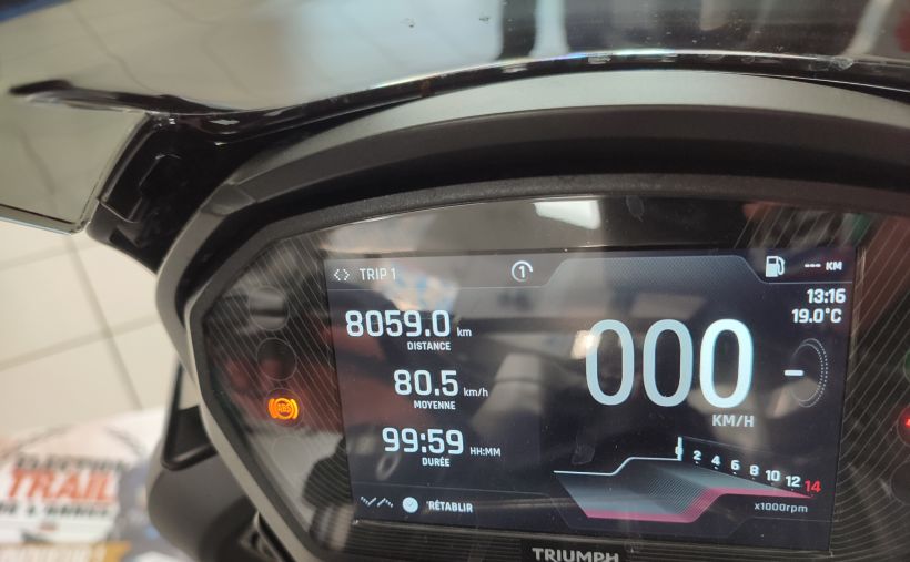 TRIUMPH STREET TRIPLE 765 RS 1