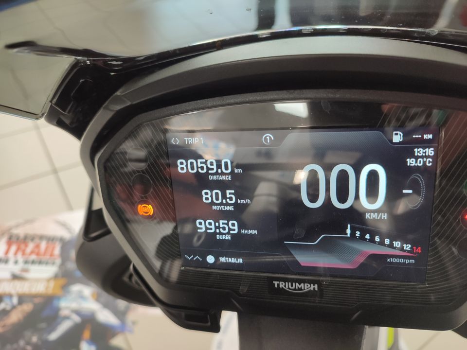 TRIUMPH STREET TRIPLE 765 RS 12