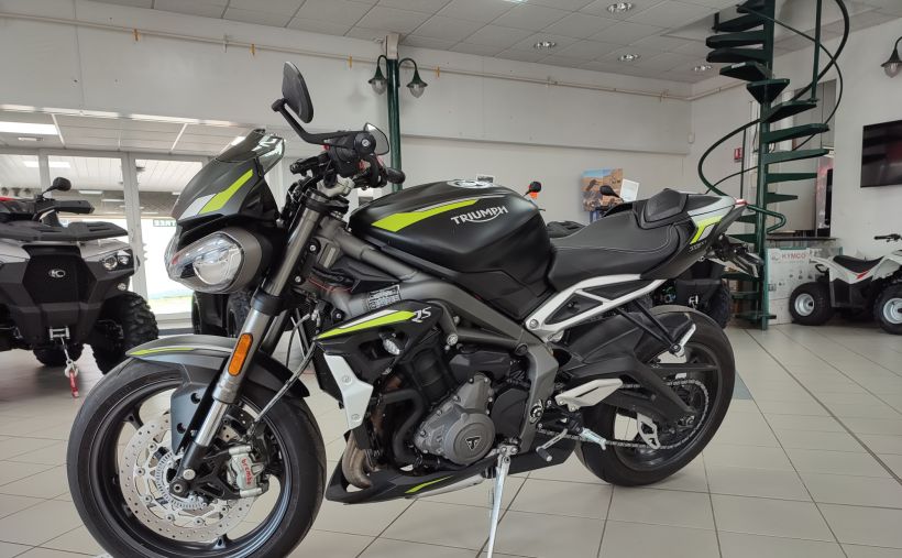 TRIUMPH STREET TRIPLE 765 RS 2