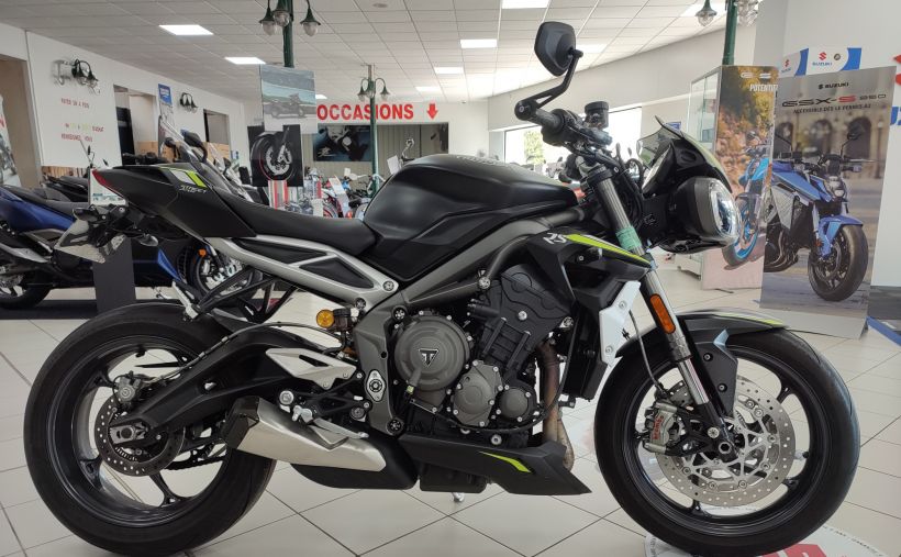 TRIUMPH STREET TRIPLE 765 RS 4