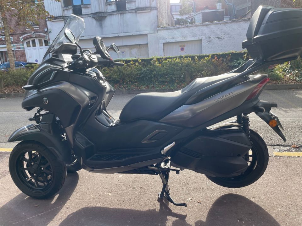 YAMAHA TRICITY 300 4