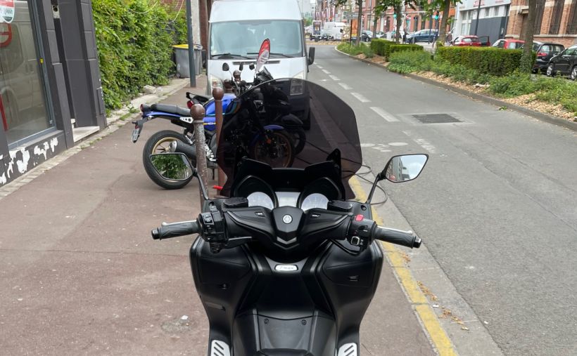 YAMAHA TMAX 560 3