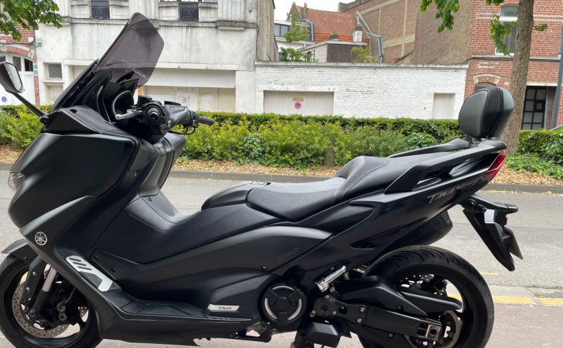 YAMAHA TMAX 560 4