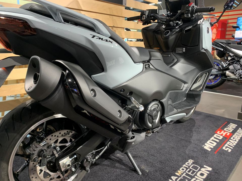 YAMAHA XP T-MAX 560 TECH MAX 1