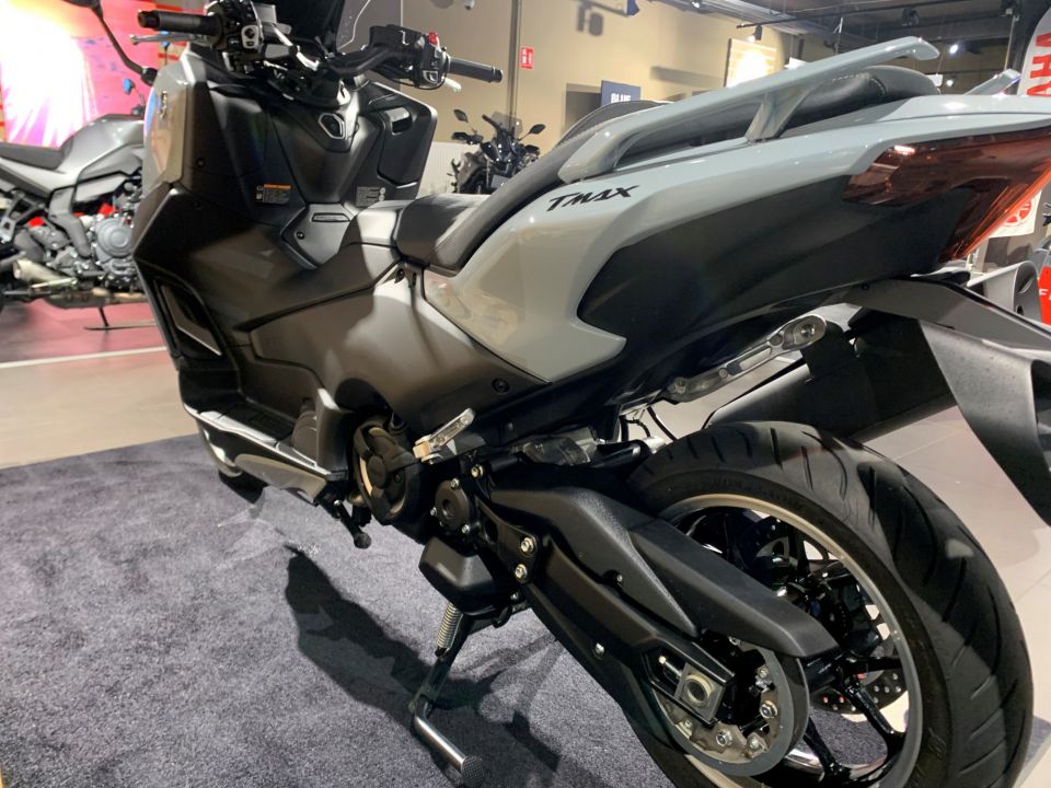 YAMAHA XP T-MAX 560 TECH MAX 2