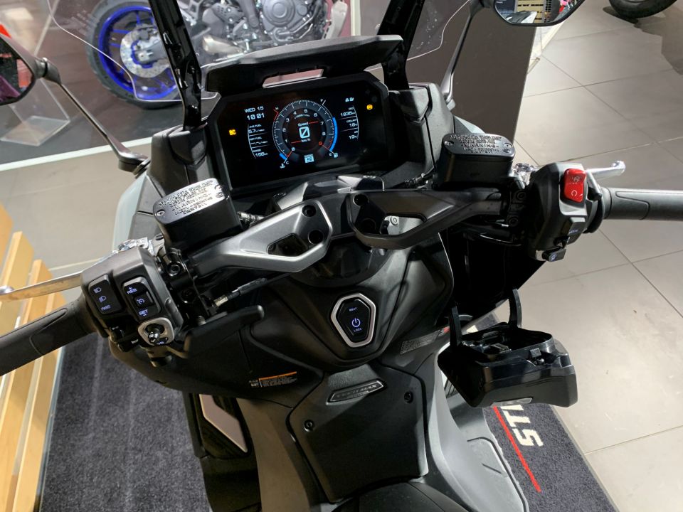 YAMAHA XP T-MAX 560 TECH MAX 3