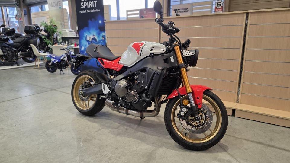 YAMAHA XSR 900 1