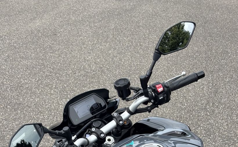 YAMAHA MT-10 4
