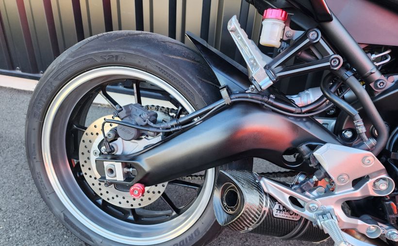 YAMAHA MT-09 5