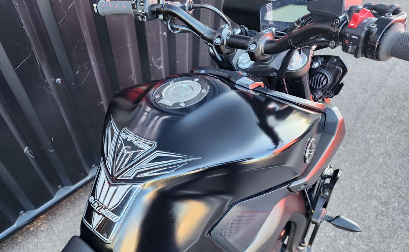 YAMAHA MT-09 20