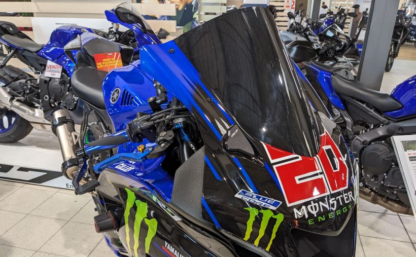YAMAHA YZF-R7 1