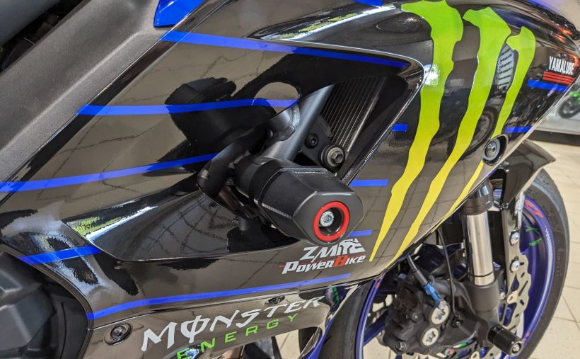 YAMAHA YZF-R7 10