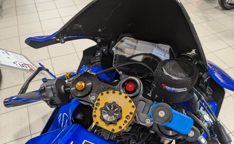 YAMAHA YZF-R7 2