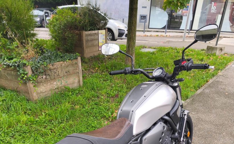 YAMAHA XSR 700 2