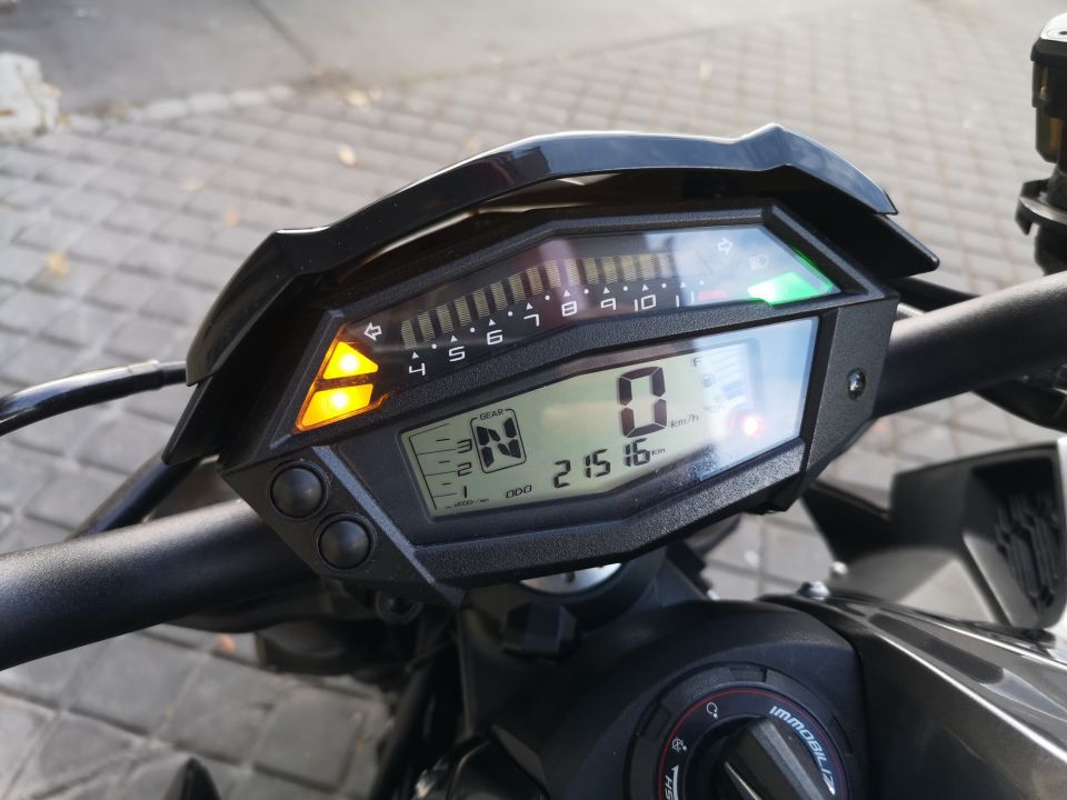 KAWASAKI Z 1000 R 8