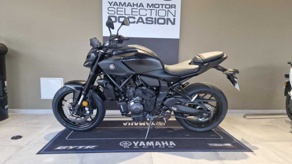 YAMAHA MT-07 Y-AMT 3