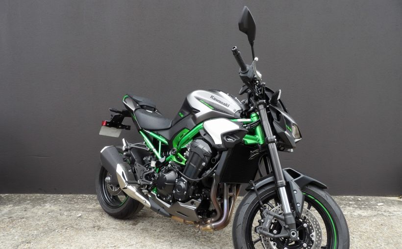 KAWASAKI Z900 FULL 2025 2