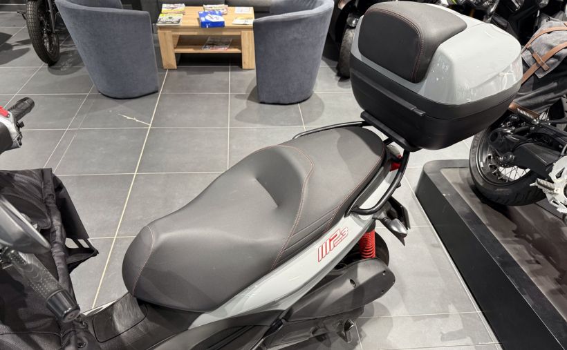 PIAGGIO MP3 300 HPE ABS ASR 15