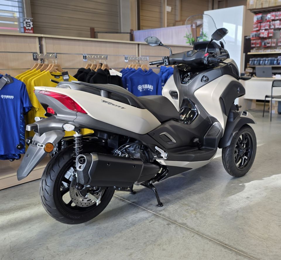 YAMAHA TRICITY 300 2