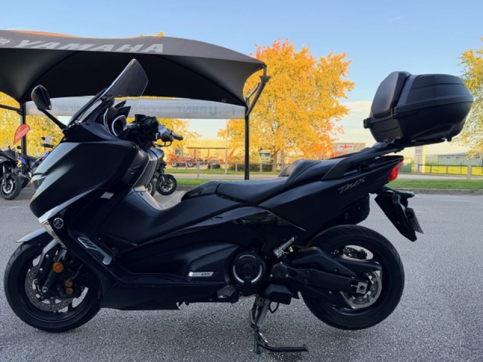 YAMAHA XP T-MAX 530 DX 3