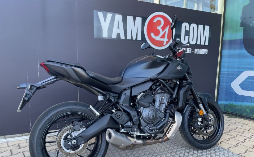 YAMAHA MT-07 Y-AMT 1