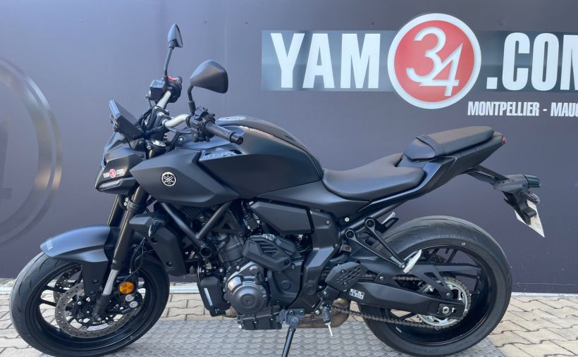 YAMAHA MT-07 Y-AMT 4