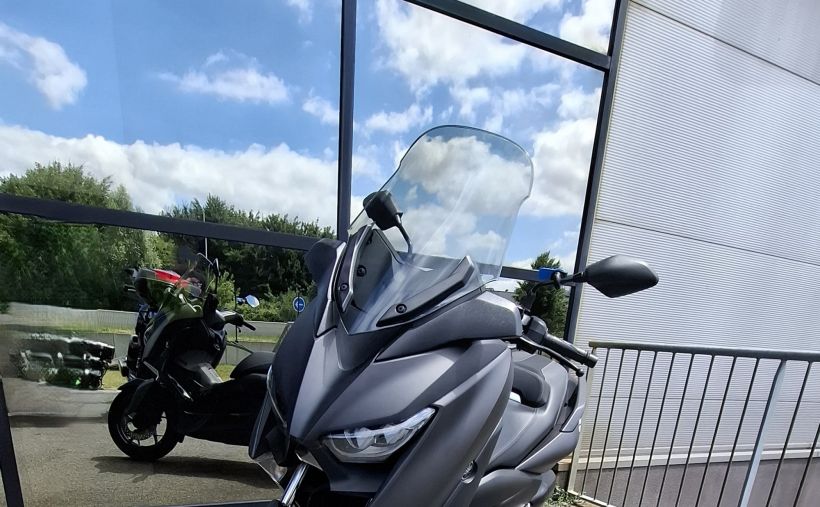 YAMAHA XMAX 125 4