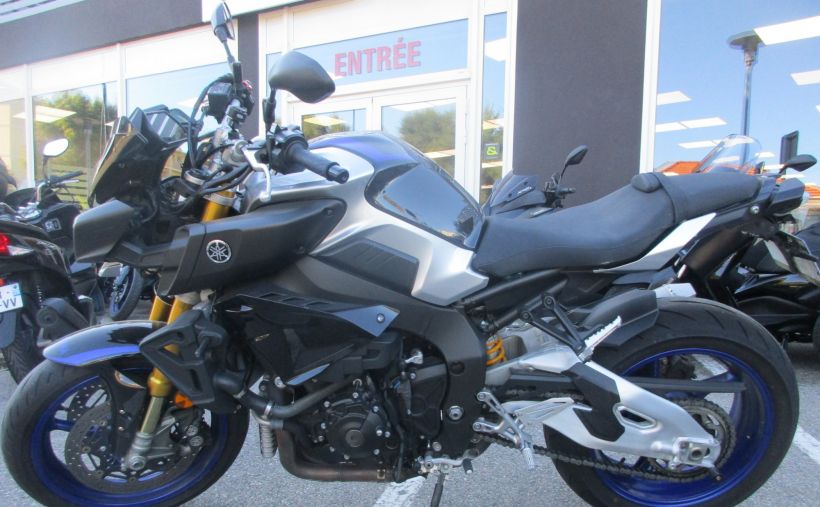 YAMAHA MT-10 SP 2
