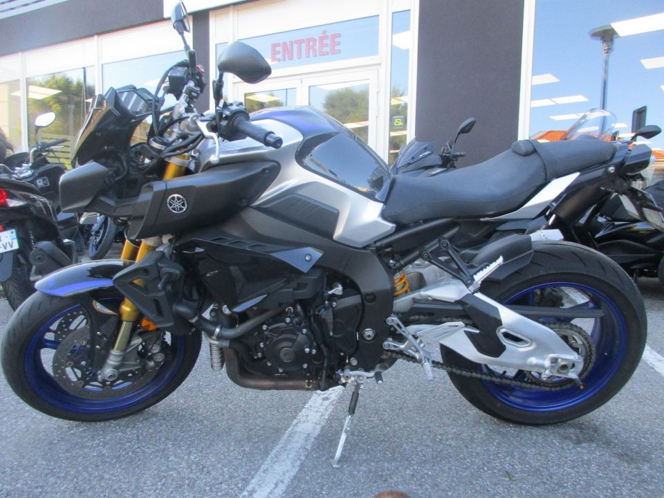 YAMAHA MT-10 SP 2
