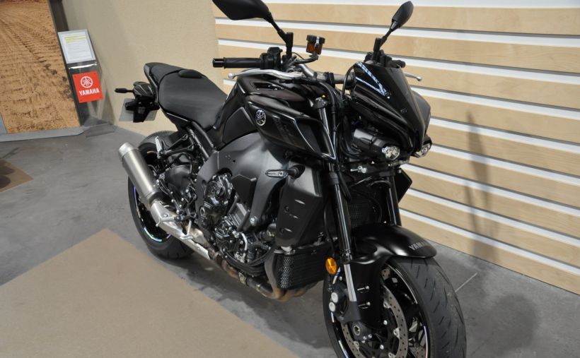 YAMAHA MT-10 7
