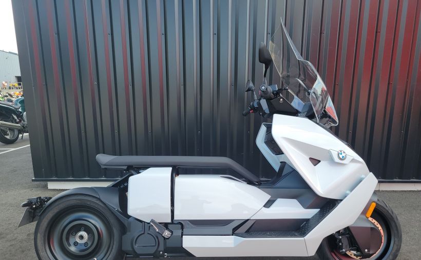 BMW CE 04 0