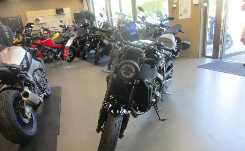 YAMAHA XSR 900 1