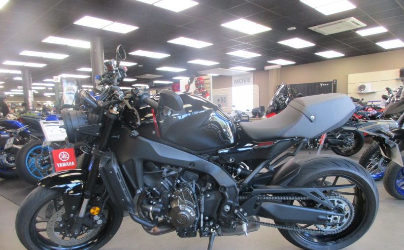YAMAHA XSR 900 2